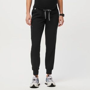 Maternity scrubs - FIGS